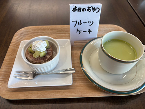 フルーツケーキ